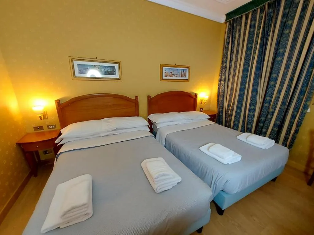 Camera Quadrupla Classic — Hotel Positano 2