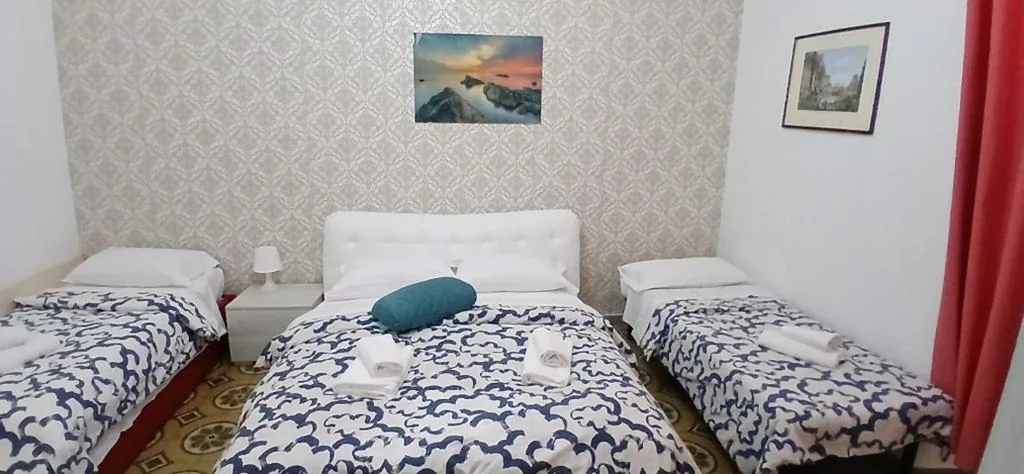 Camera Quadrupla Comfort — Anas Prime Place
