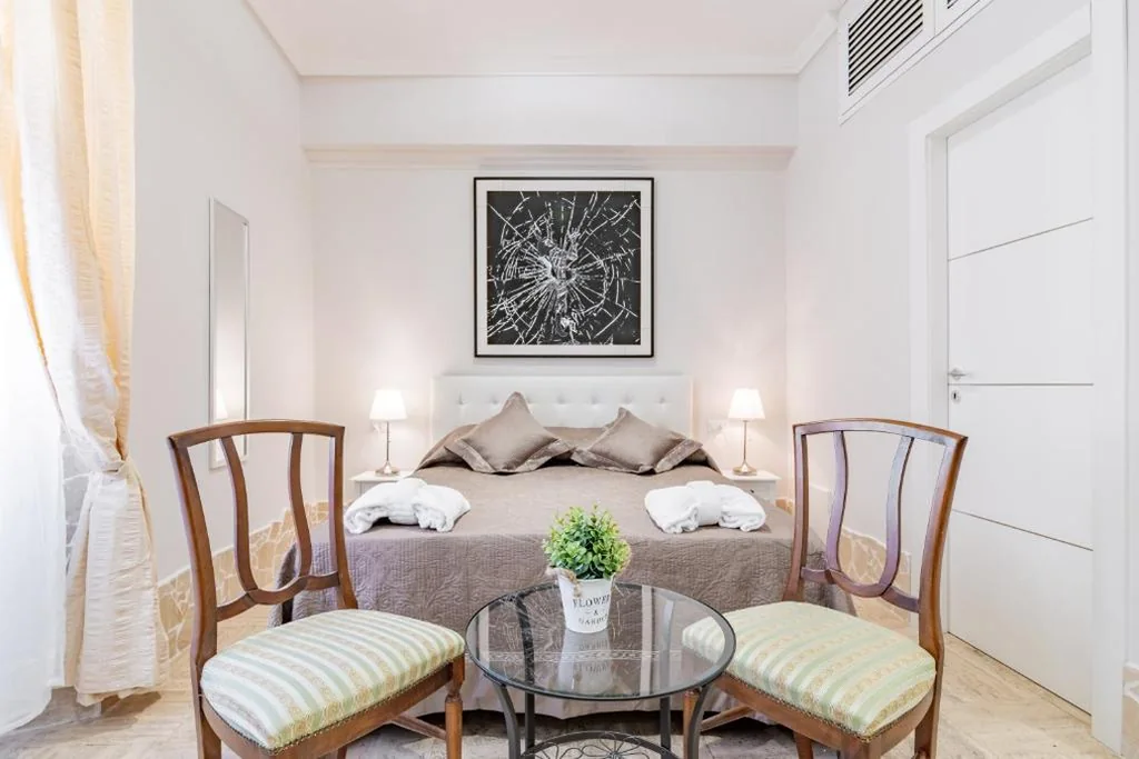 Comfort Quadruple Room — BARONE HOUSE