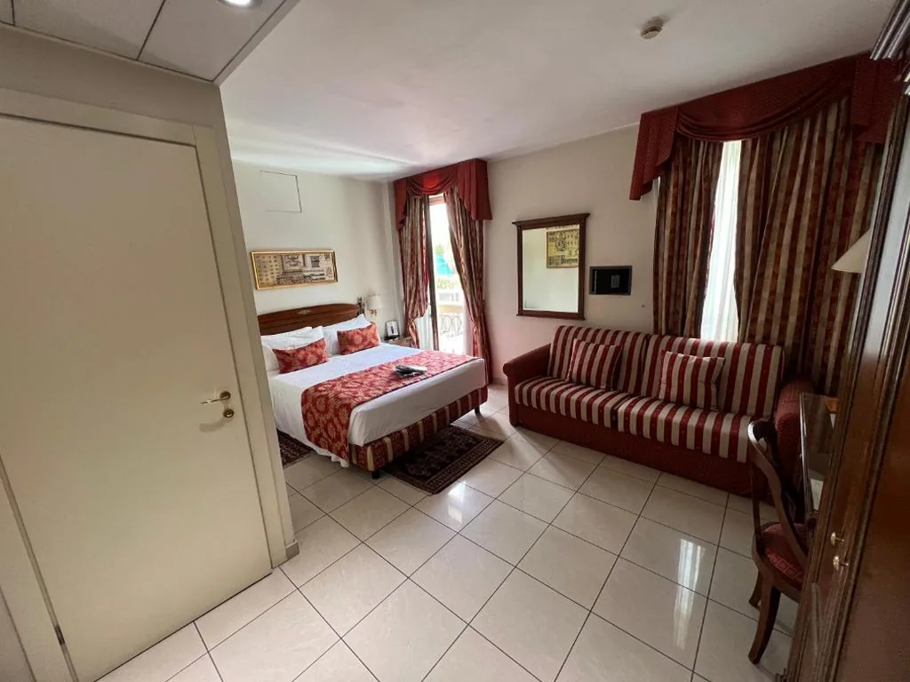 Camera Quadrupla Comfort — Hotel Villa Savoia