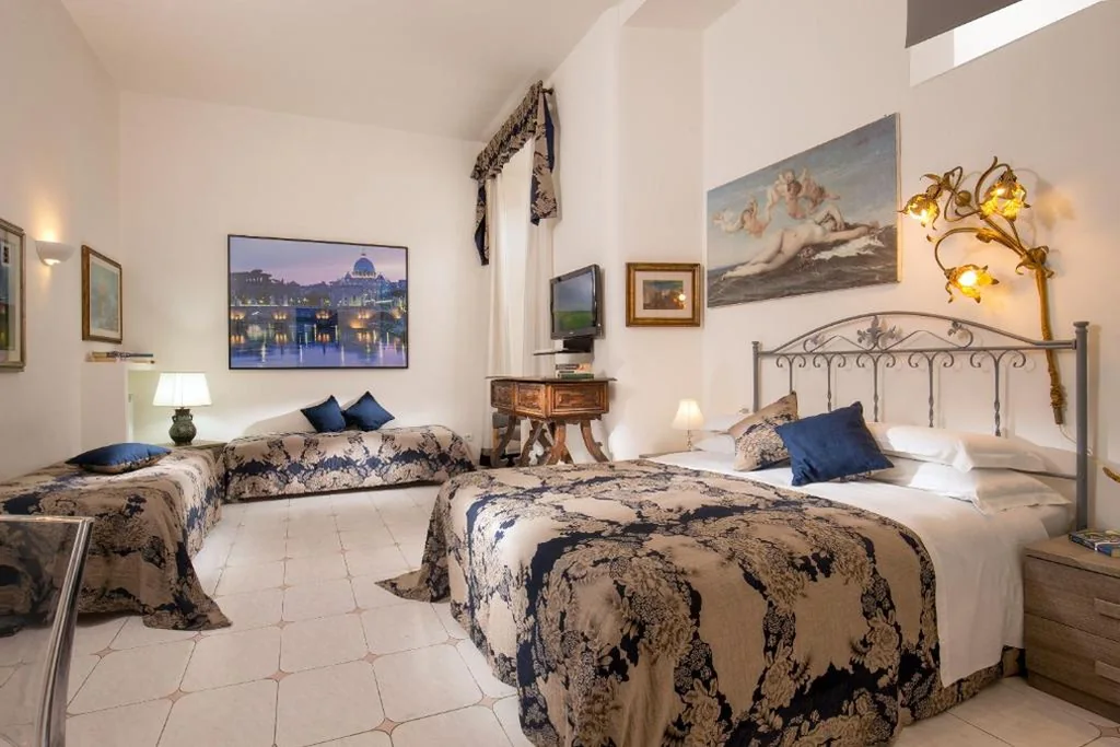 Comfort Quadruple Room — Roma Central Guest House