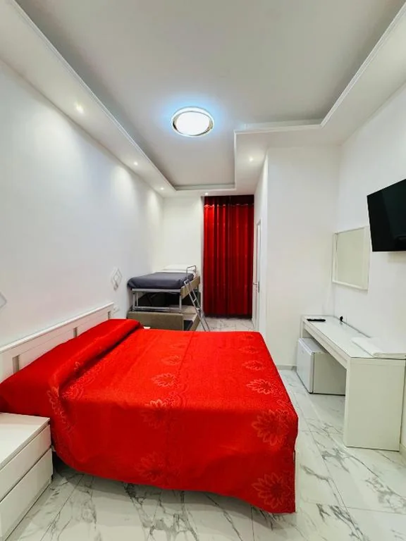 Camera Quadrupla con Bagno Privato — Acropoli