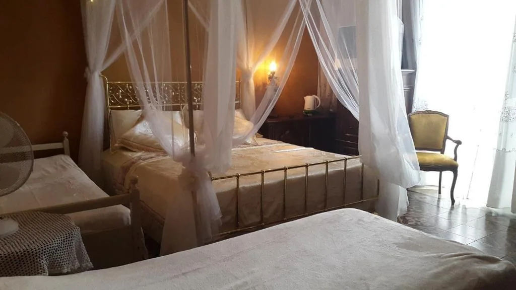 Camera Quadrupla con Bagno Privato — Albisola bed and breakfast