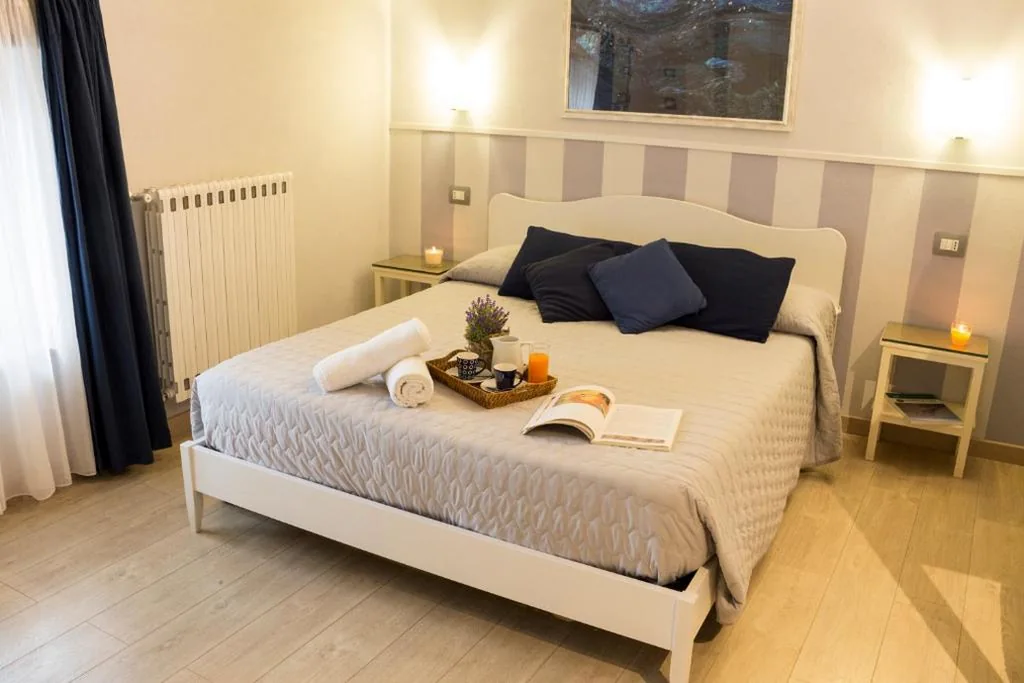 Camera Quadrupla con Bagno Privato — B&B Antiche Mura