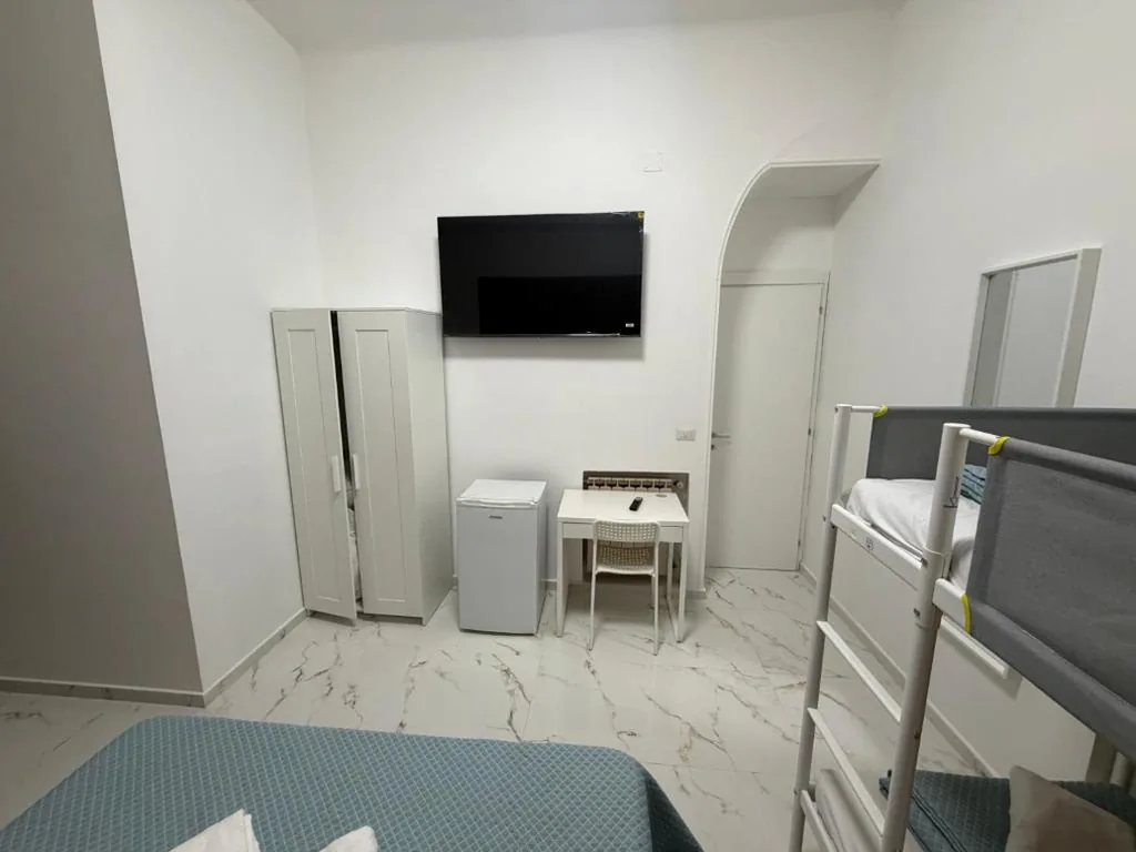 Camera Quadrupla con Bagno Privato — Bella Vista