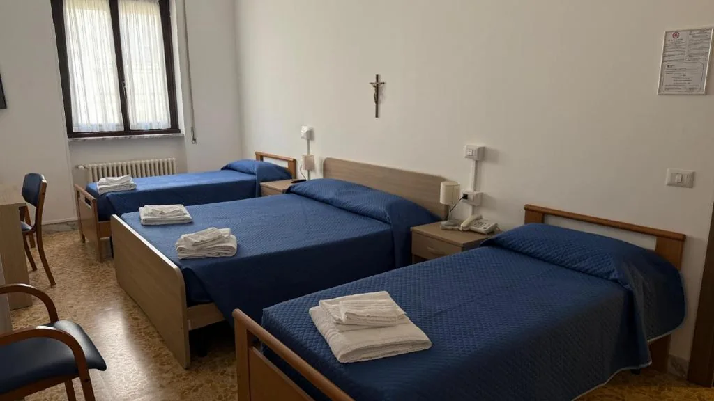 Camera Quadrupla con Bagno Privato — Casa Per Ferie Casa Cabrini