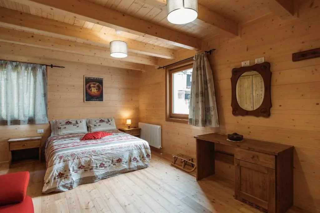 Camera Quadrupla con Bagno Privato — Chalet Gaspard