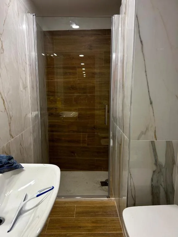 Camera Quadrupla con Bagno Privato Esterno — BAM BAM TIBURTINA Guesthouse