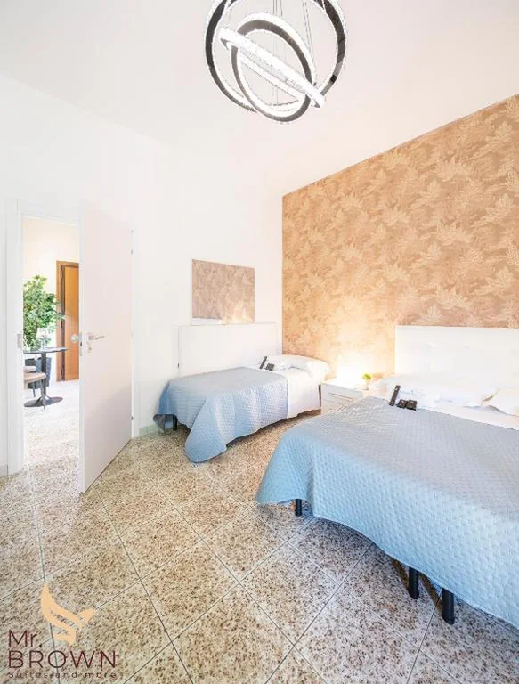 Quadruple Room with Private External Bathroom — Mr. Brown – Marconi
