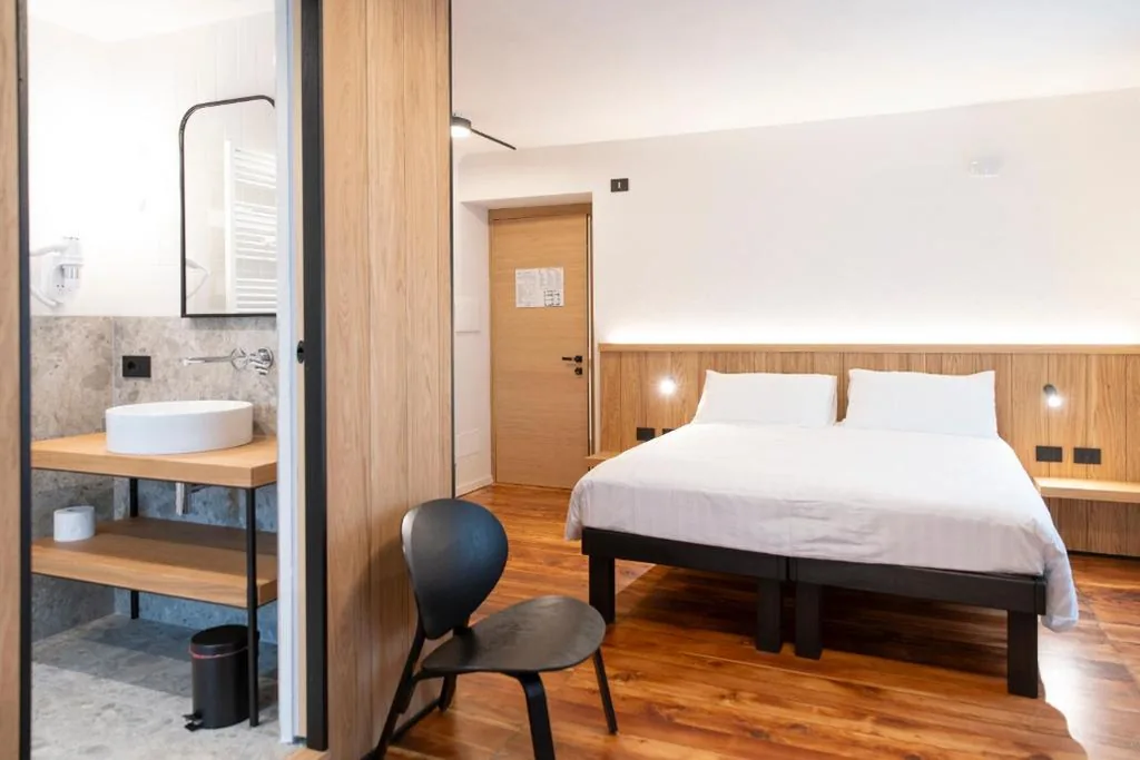 Camera Quadrupla con Bagno Privato — Hotel SALEI