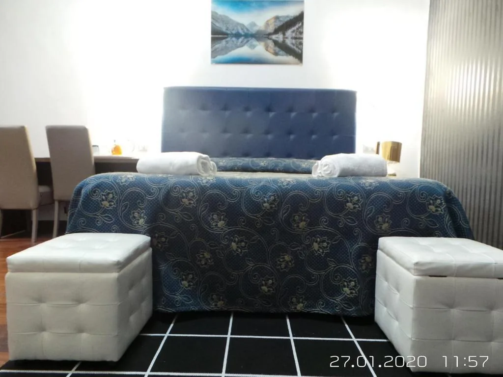 Camera Quadrupla con Bagno Privato — Marziah Inn
