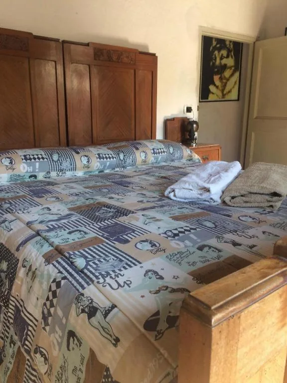 Camera Quadrupla con Bagno Privato — Medieval Village Rural B&B