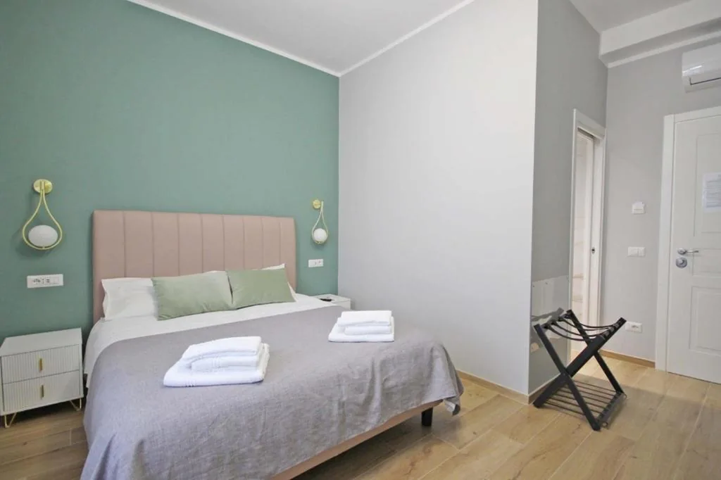 Quadruple Room with Private Bathroom — Roma Nostra Luxury B&B
