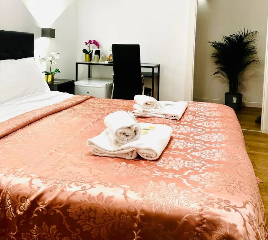 Camera Quadrupla con Bagno Privato — Rome Holiday Guesthouse