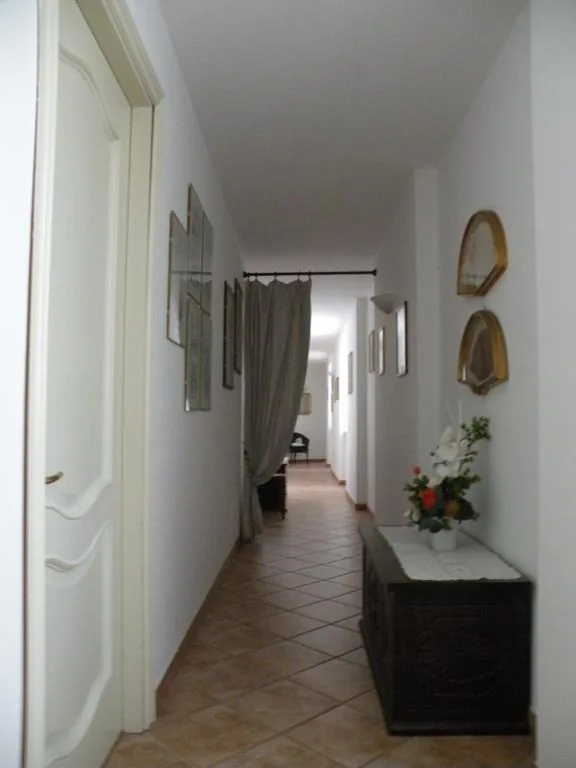 Camera Quadrupla con Bagno Privato — Tetto Nuovo B&B