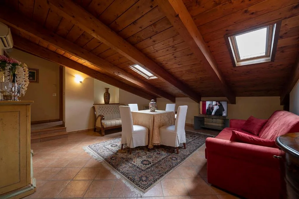 Camera Quadrupla con Bagno Privato — Vico d’Ercole