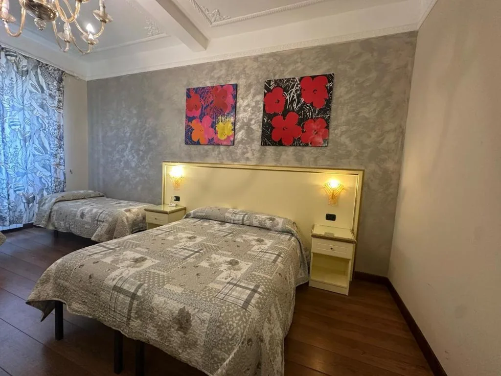 Quadruple Room with Bathroom — Termini station holidays