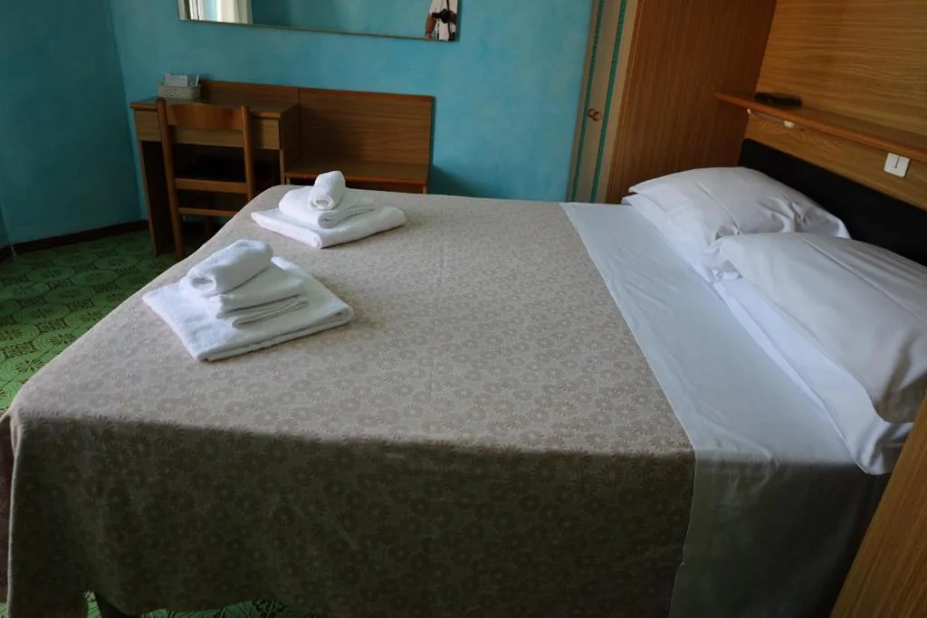 Camera Quadrupla con Balcone — Albergo Stella Di Mare