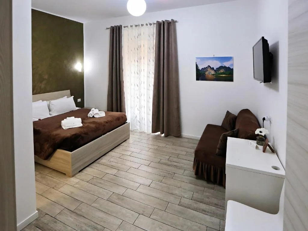 Camera Quadrupla con Doccia — Relais Villa Borghese
