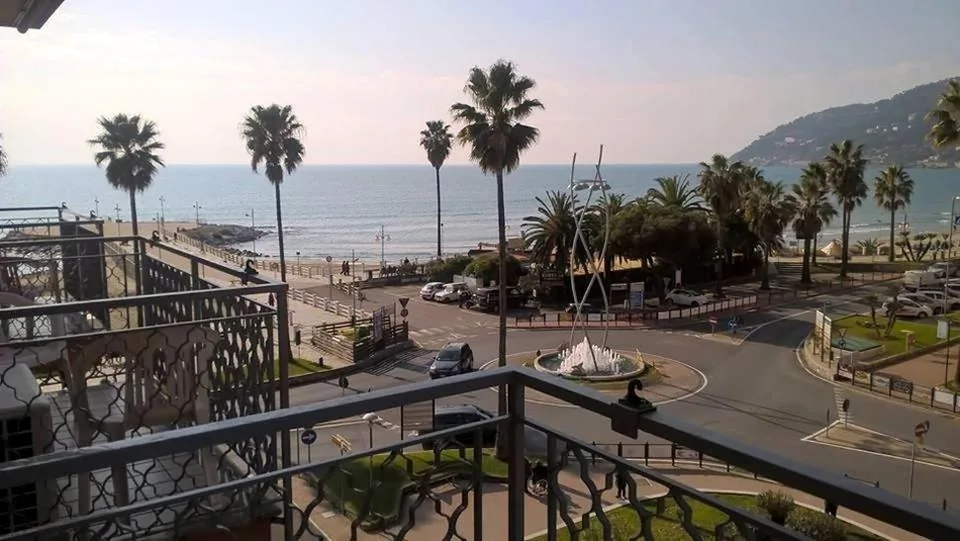 Camera Quadrupla con Vista Mare — Hotel Moresco