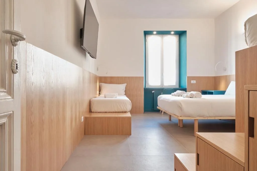 Deluxe Quadruple Room — Station To Station Rome Ensuite Rooms