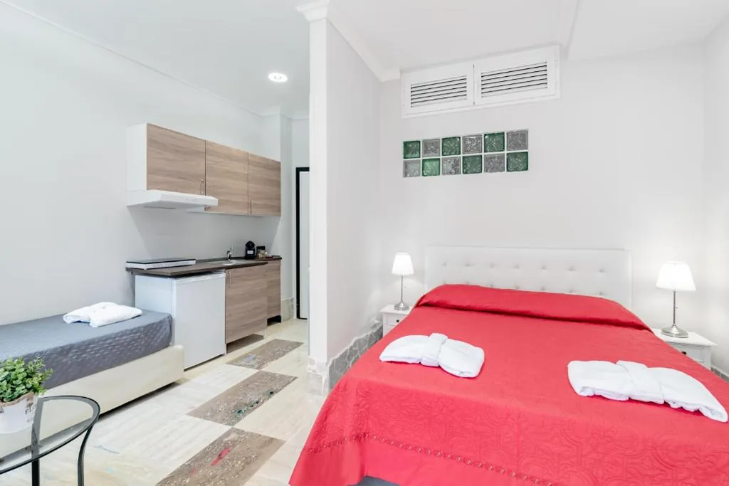 Economy Quadruple Room — BARONE HOUSE