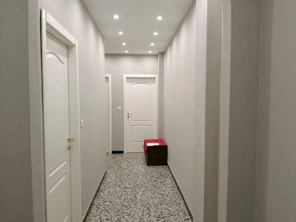 Camera Quadrupla Economy con Bagno in Comune — Hotel al Porto