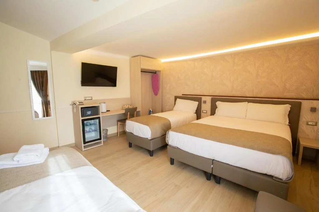 Economy Quadruple Room — Hotel Maximus