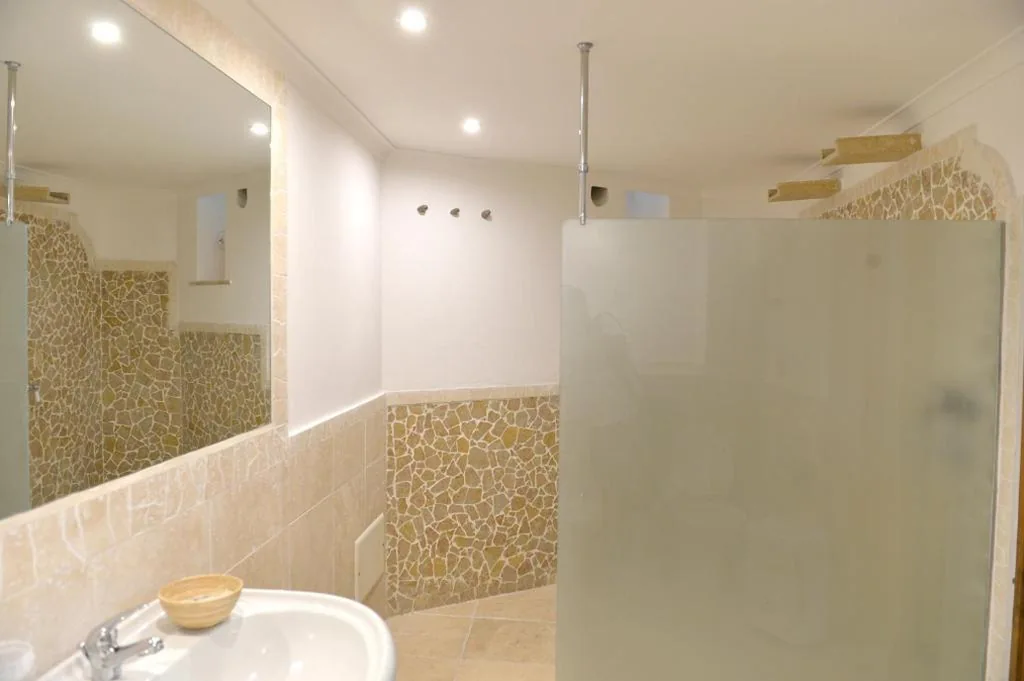 Economy Quadruple Room — Piccolo Hotel Luisa