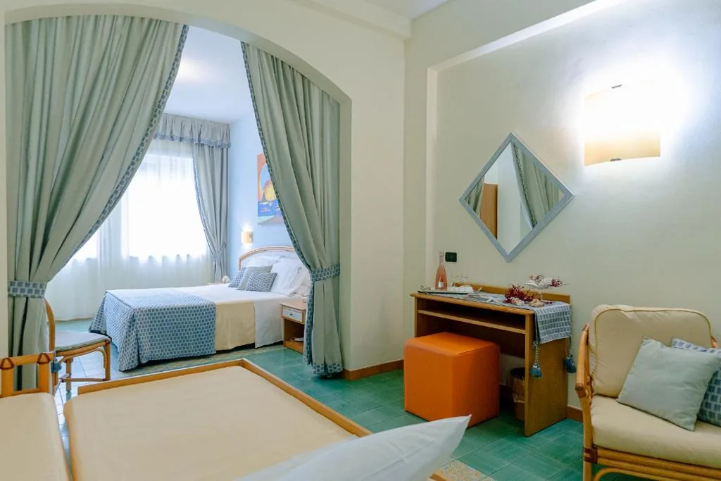 Camera Quadrupla — Grand Hotel Il Ninfeo