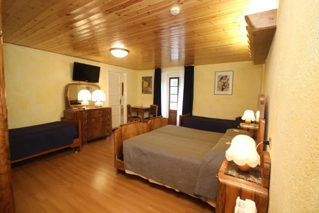 Quadruple Room — Hotel Col Du Mont