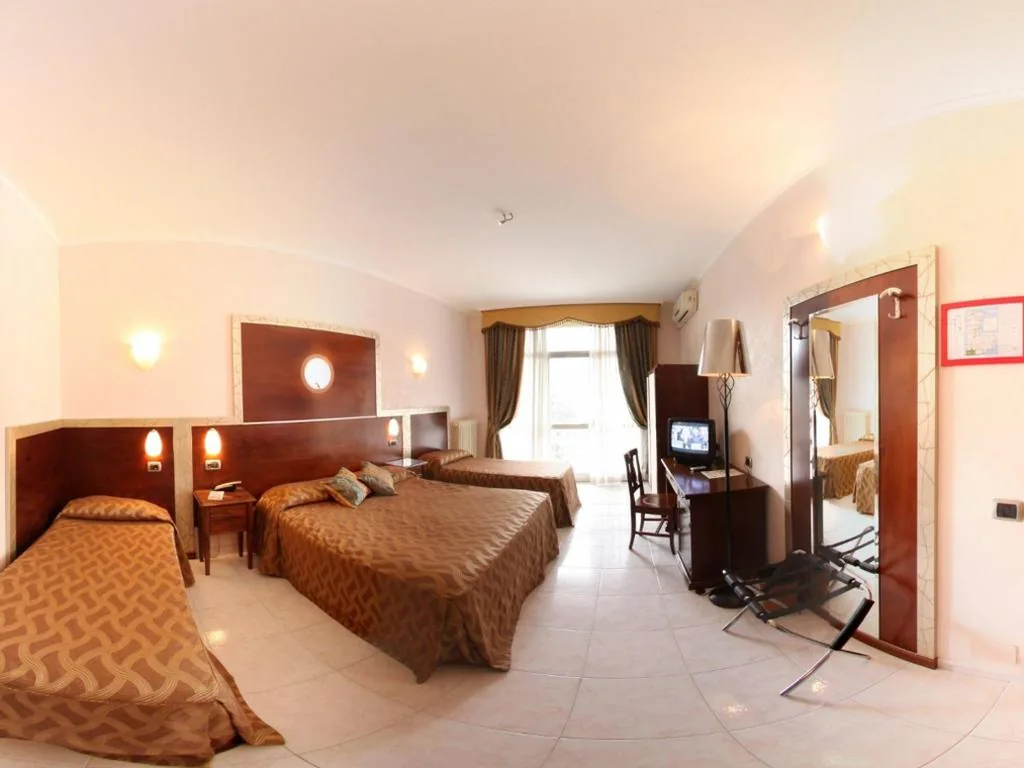 Camera Quadrupla — Hotel La Pace – Experience