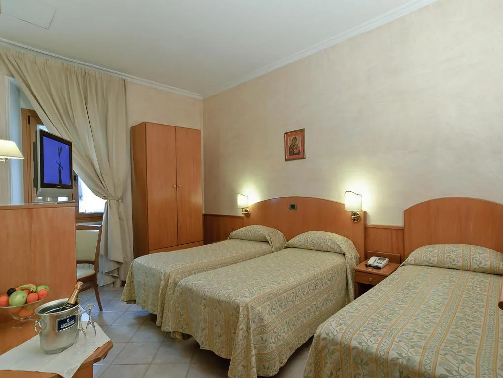 Quadruple Room — Hotel Museum