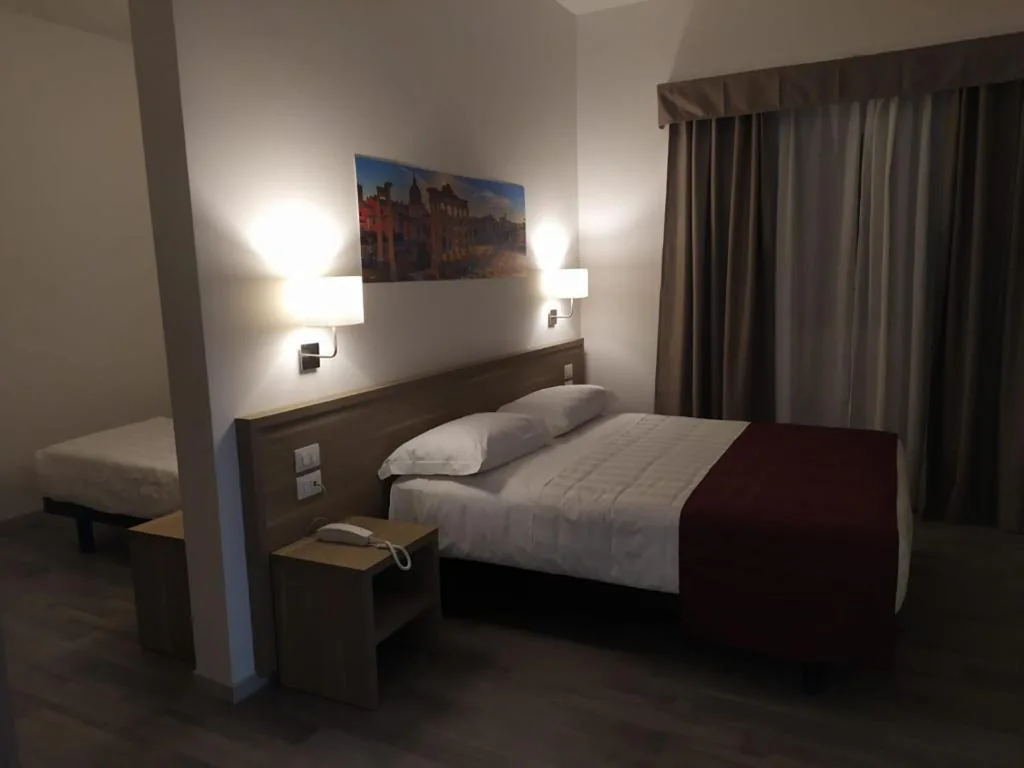 Camera Quadrupla — Hotel Nova Domus Aurelia