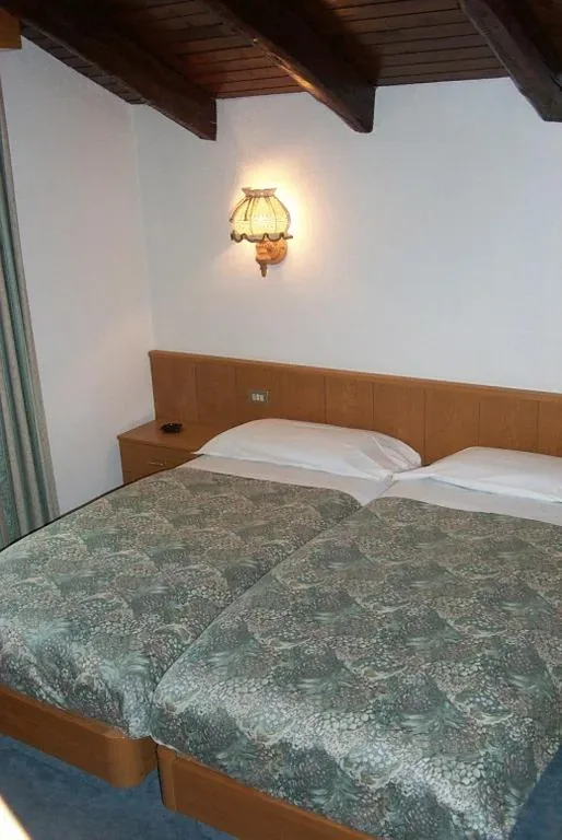 Camera Quadrupla — Hotel Ottoz Meublé