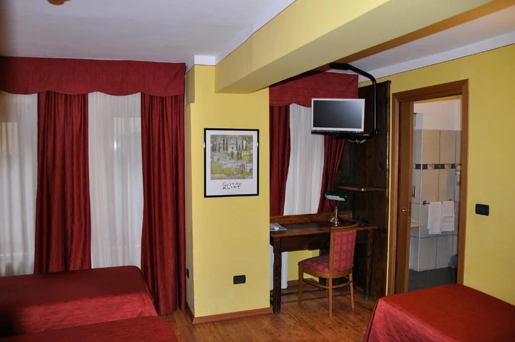 Camera Quadrupla — Hotel Sud Ovest