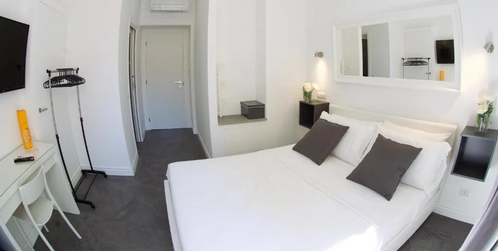 Quadruple Room — I LOVE VATICANO GUEST HOUSE