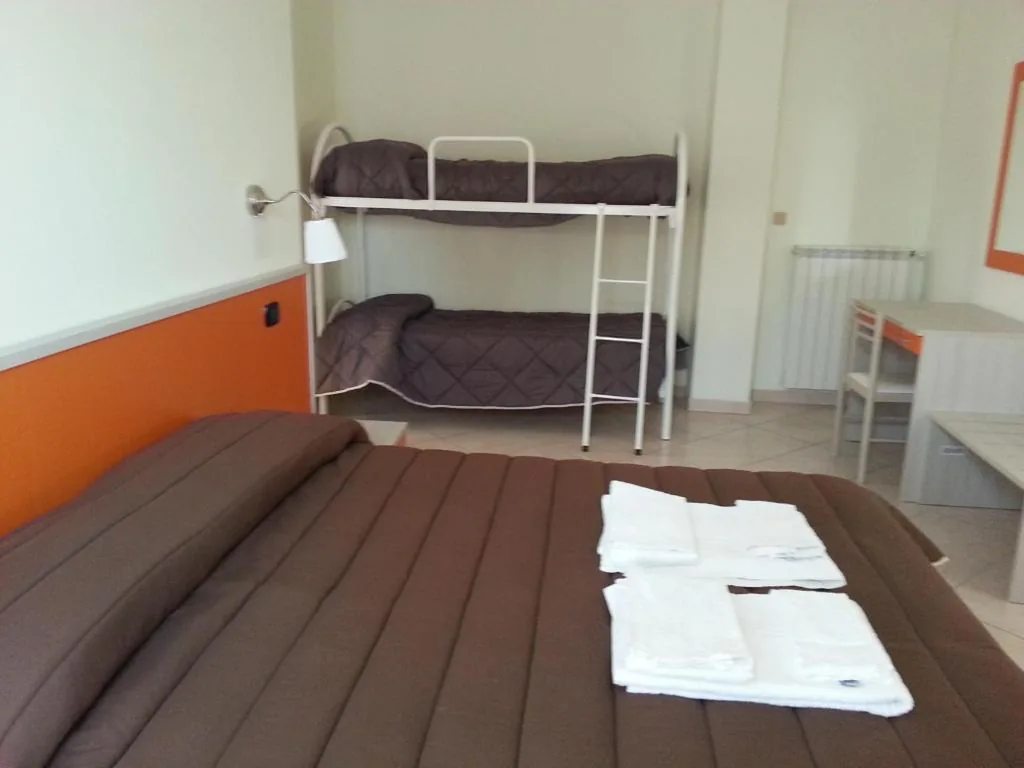 Camera Quadrupla — Il Girasole Formia Guesthouse rooms