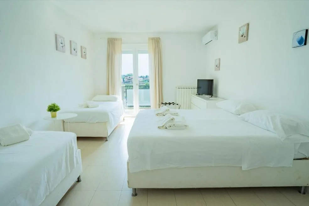 Camera Quadrupla — Isa Residence Fiumicino Airport