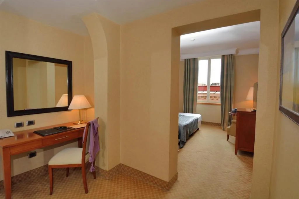 Camera Quadrupla — LH Hotel Lloyd Roma