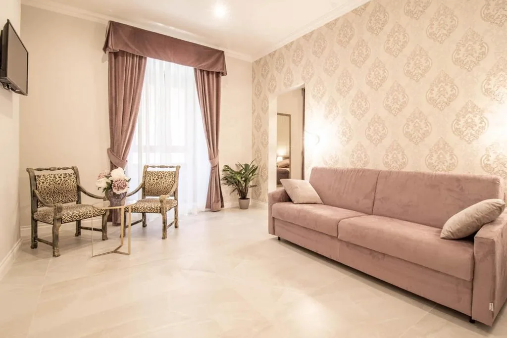 Camera Quadrupla Luxury — DANY GUEST HOUSE