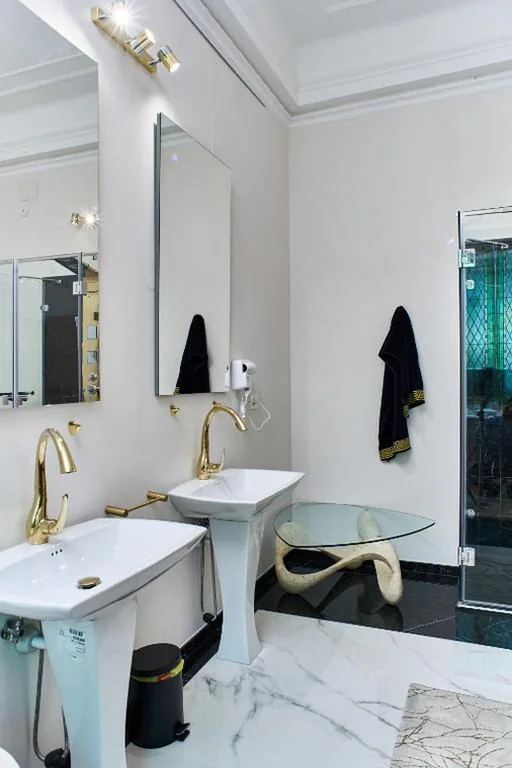 Luxury Quadruple Room — Glam Time