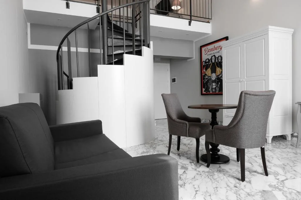 Camera Quadrupla Luxury — Hotel De Ville