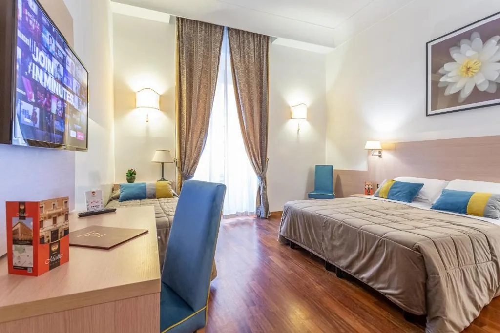 Camera Quadrupla Piccola — Hotel Medici