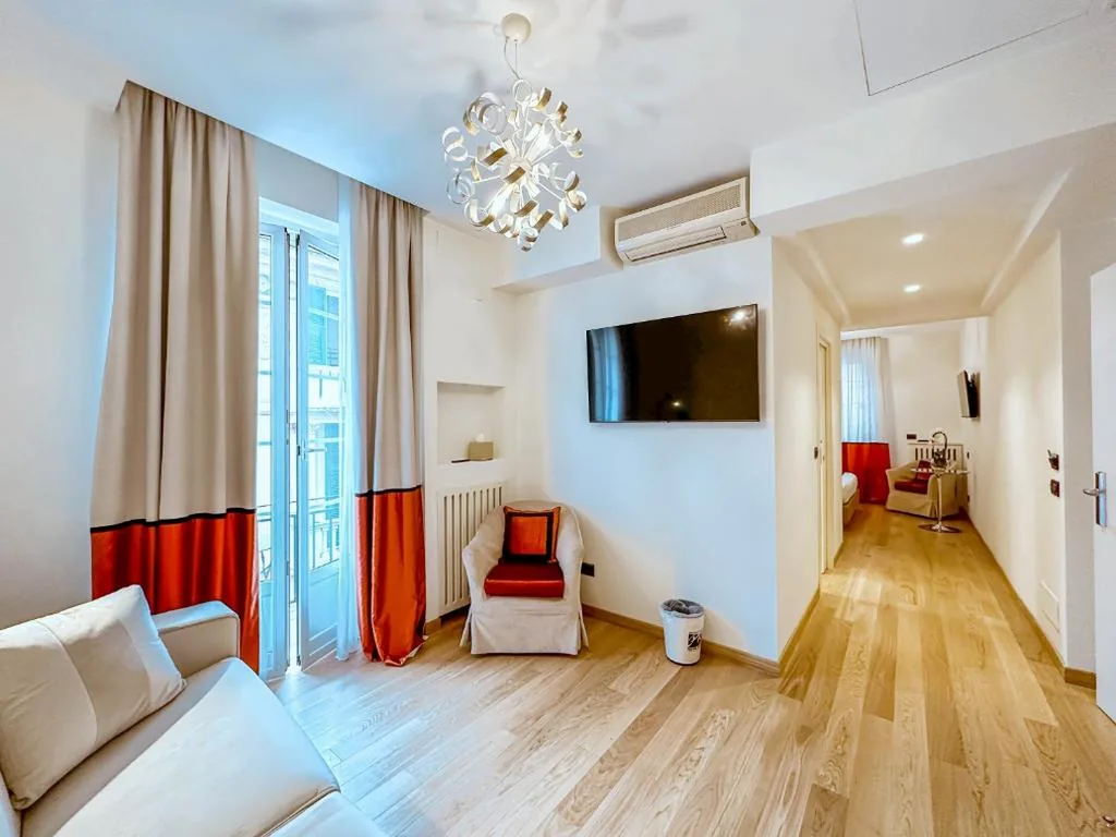 Camera Quadrupla Premium — Hotel Jolanda