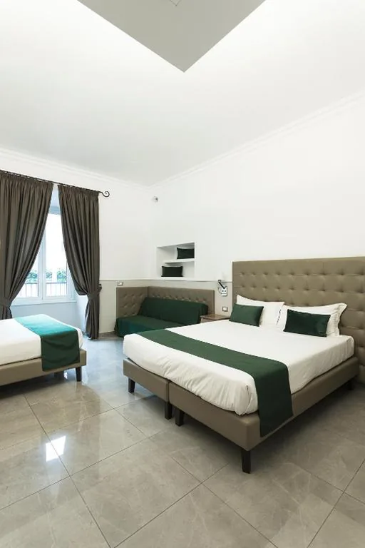 Camera Quadrupla Premium — Vaticano Luxury Guest House