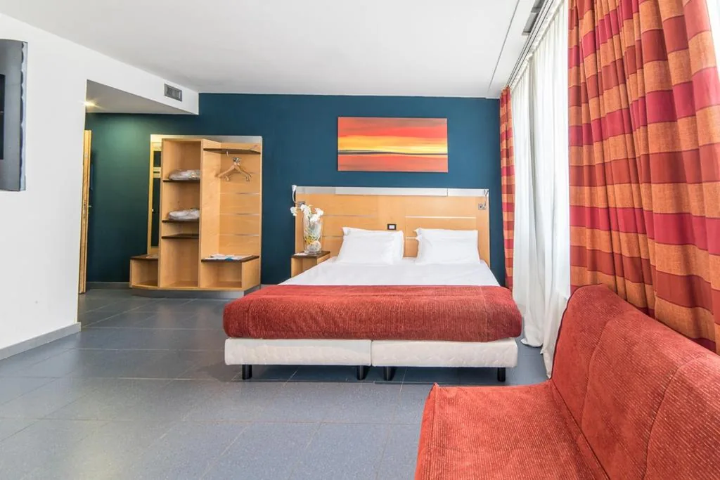 Quadruple Room — Sotel Nomentana Roma