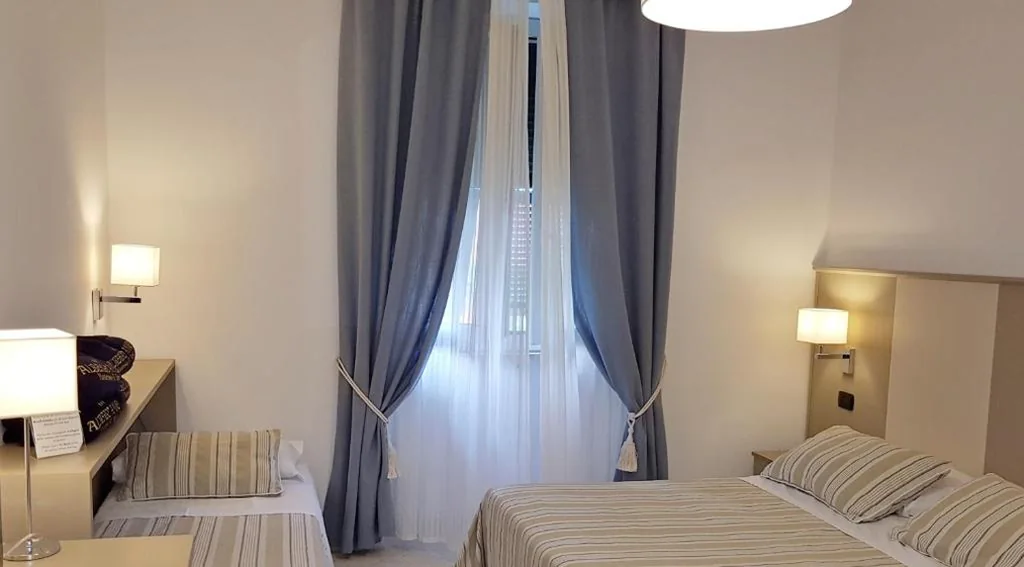 Camera Quadrupla Standard — Albergo Degli Amici