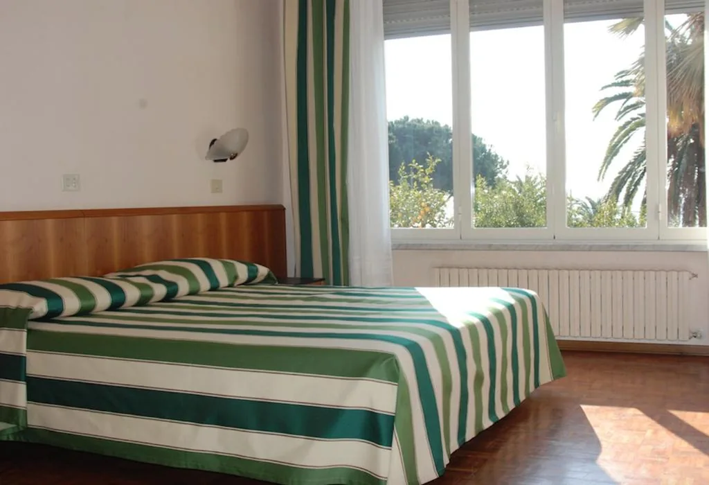 Camera Quadrupla Standard — Hotel Napoleon