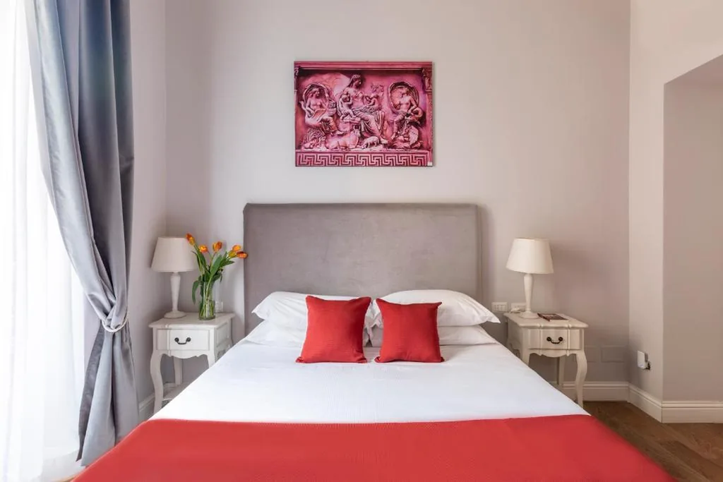 Camera Quadrupla Standard — Spagna Art & Suites – CA Domus Collection